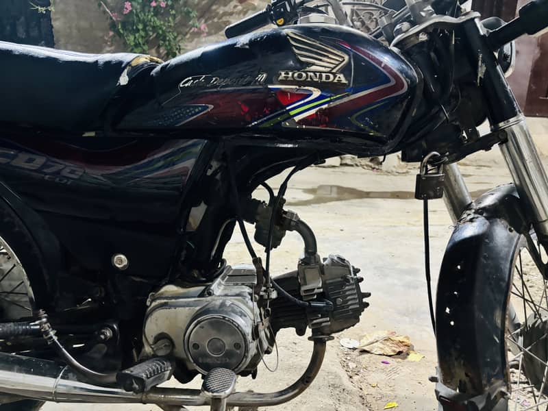 Honda CD70 3