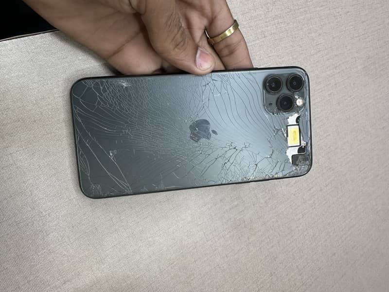 Apple iPhone 11 Pro Max 2
