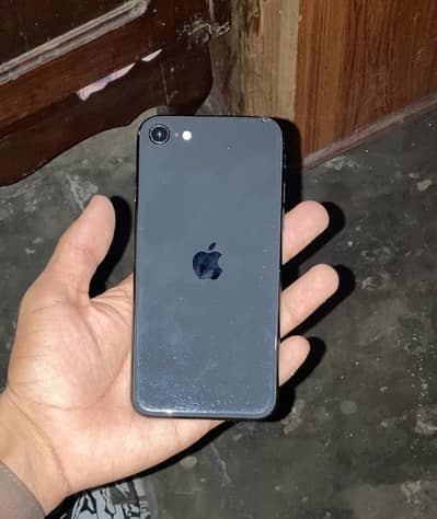 Apple iPhone SE iCloud locked