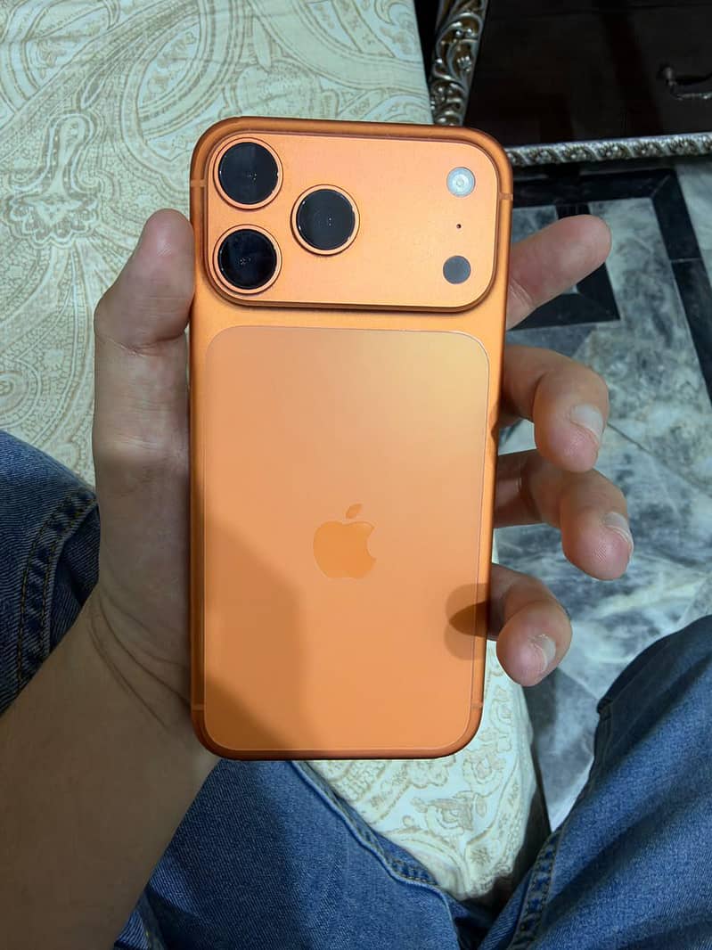 Apple iPhone 17 Pro Max 1