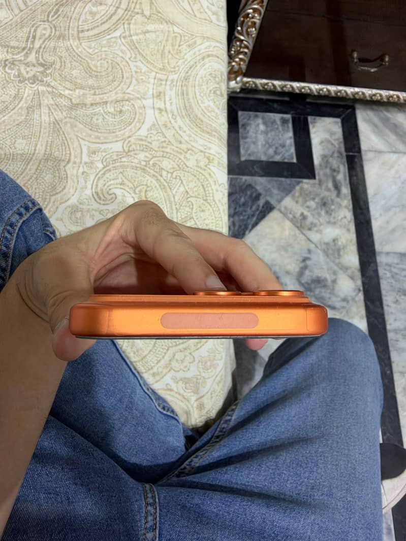 Apple iPhone 17 Pro Max 2