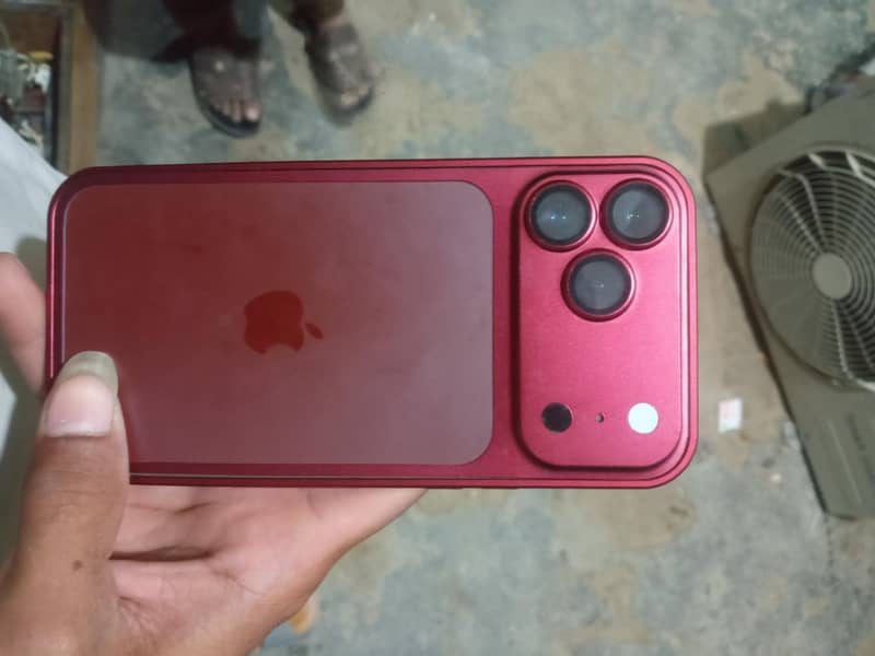 Apple iPhone 13 Pro Max 1