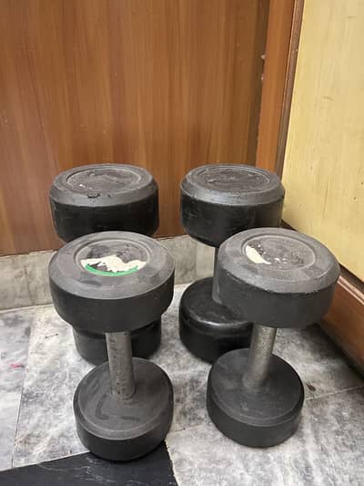 Pair of 6Kg and 3Kg dumbbells