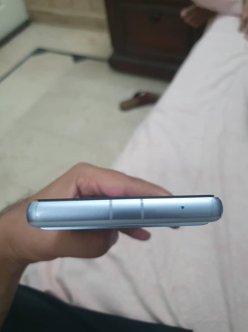 Google Pixel 7a 5