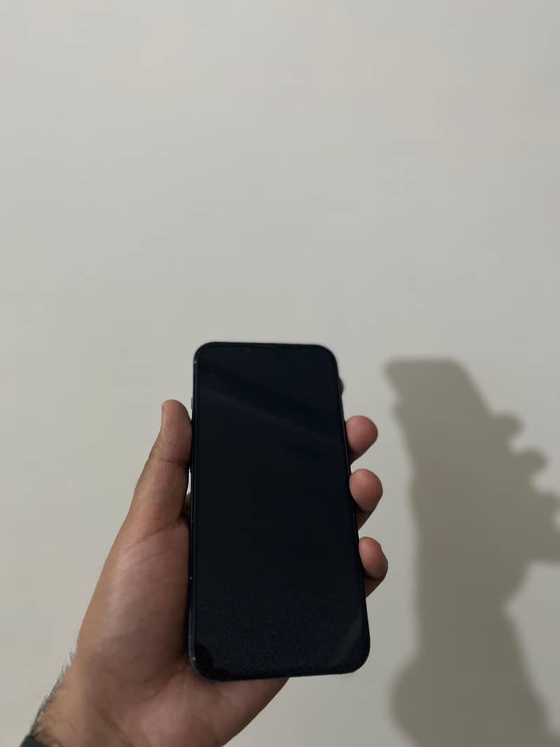 Apple iPhone 14 4