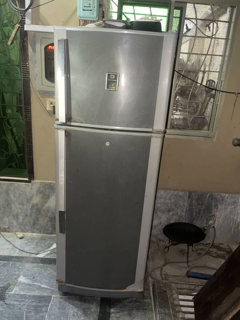Dawlance fridge 0
