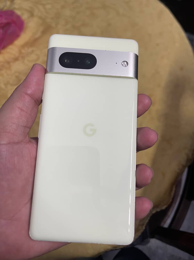 Google Pixel 7 3