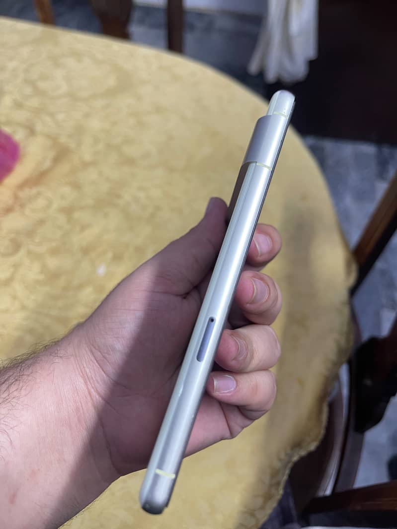 Google Pixel 7 5