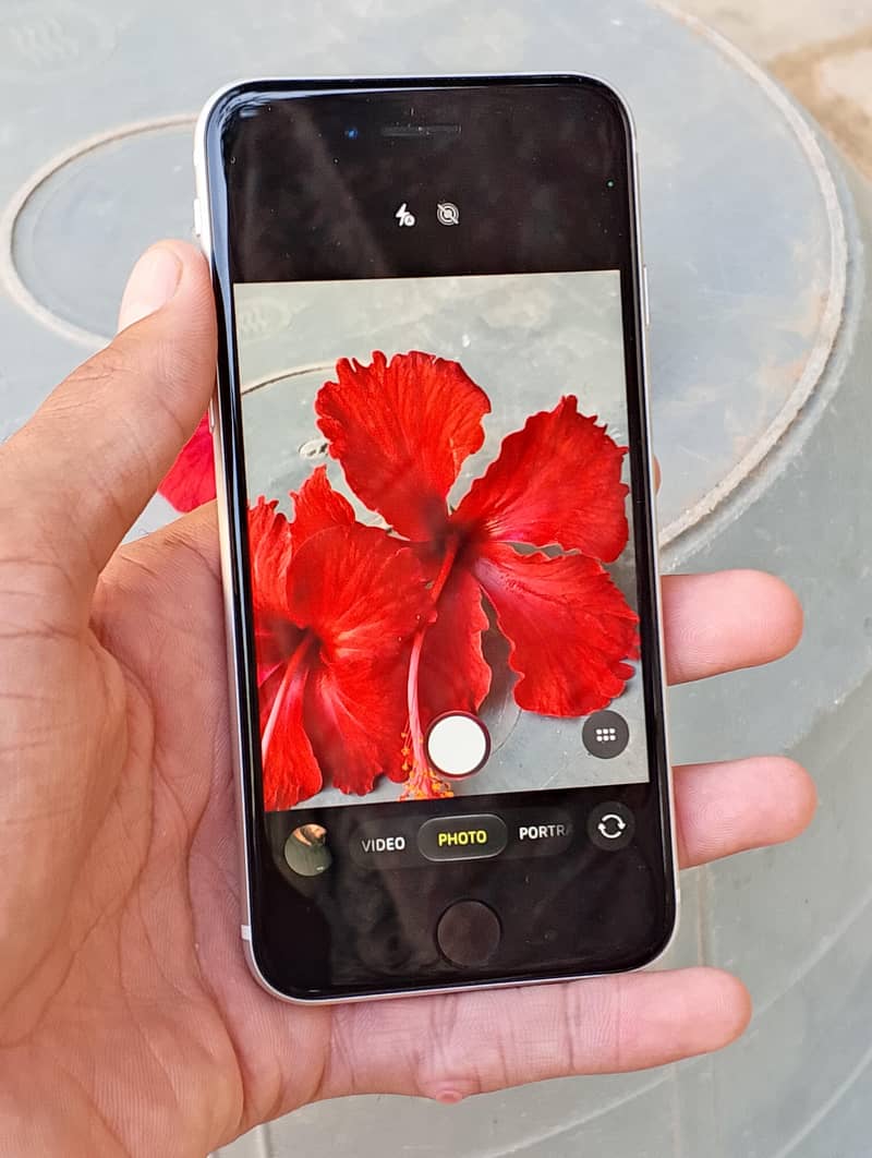 iPhone SE 64GB 1