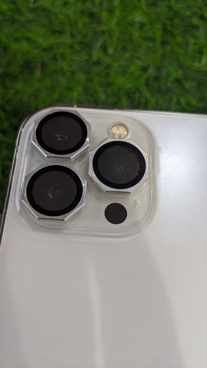 Apple iPhone 13 Pro Max 5