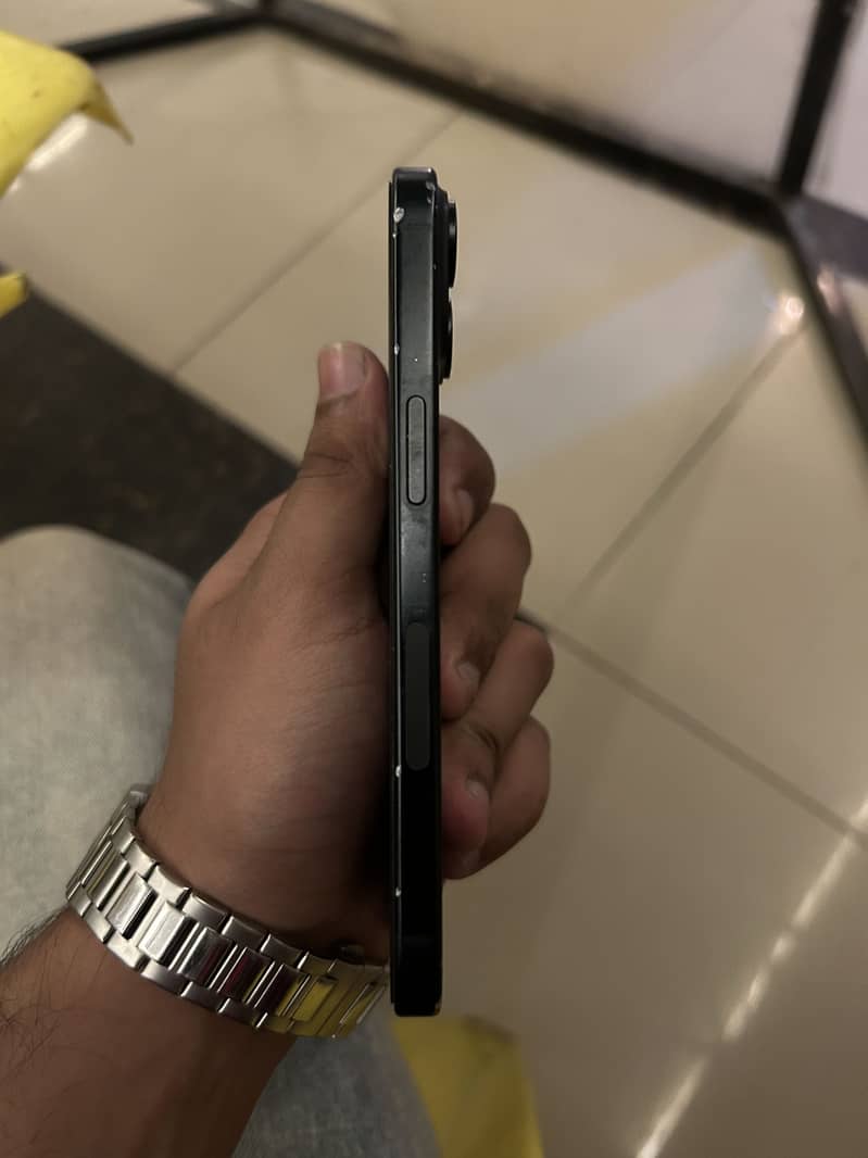 Apple iPhone 15 JV 6