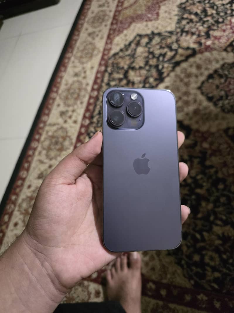 Apple iPhone 14 Pro Max 0