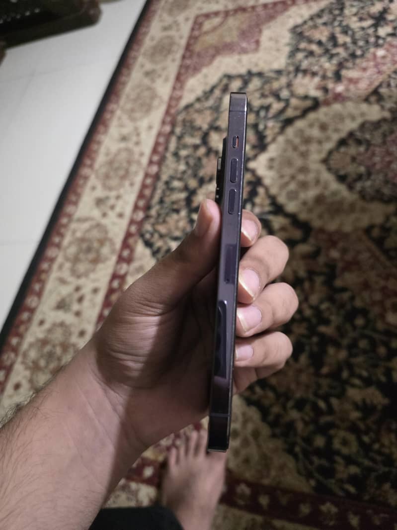 Apple iPhone 14 Pro Max 1