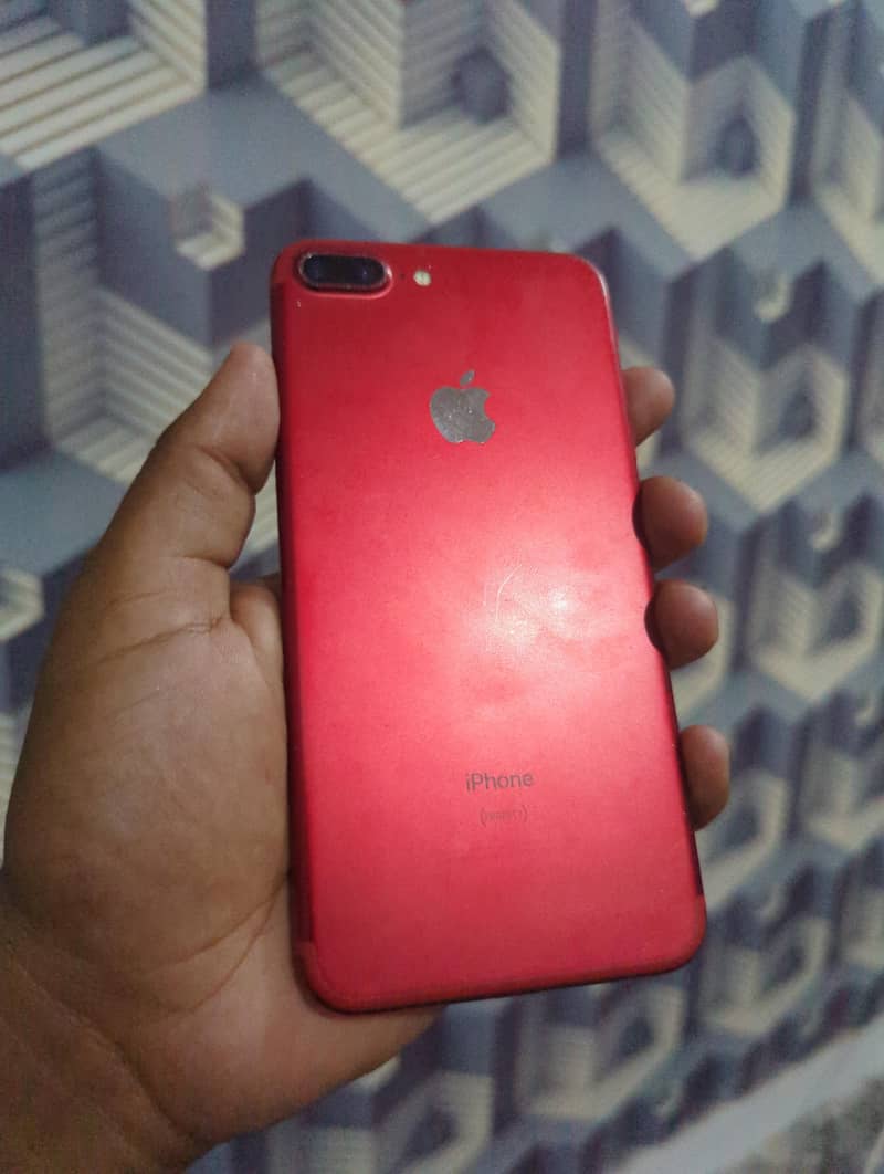 Apple iPhone 7 Plus 0