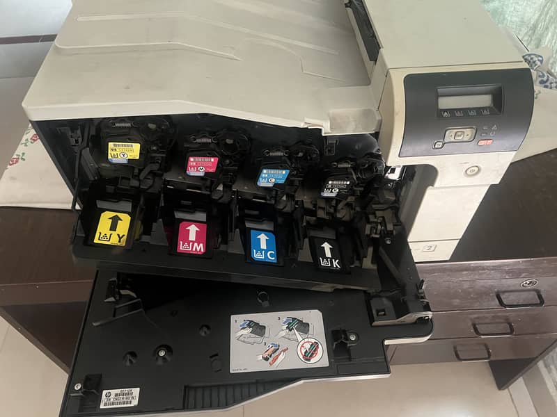 HP CP5225 0