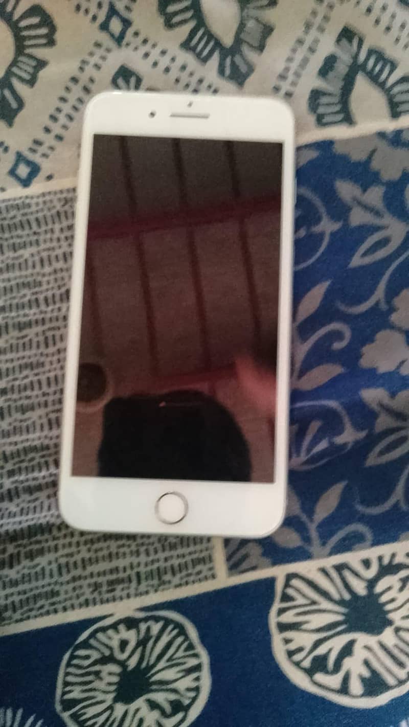 Apple iPhone 8 Plus 2