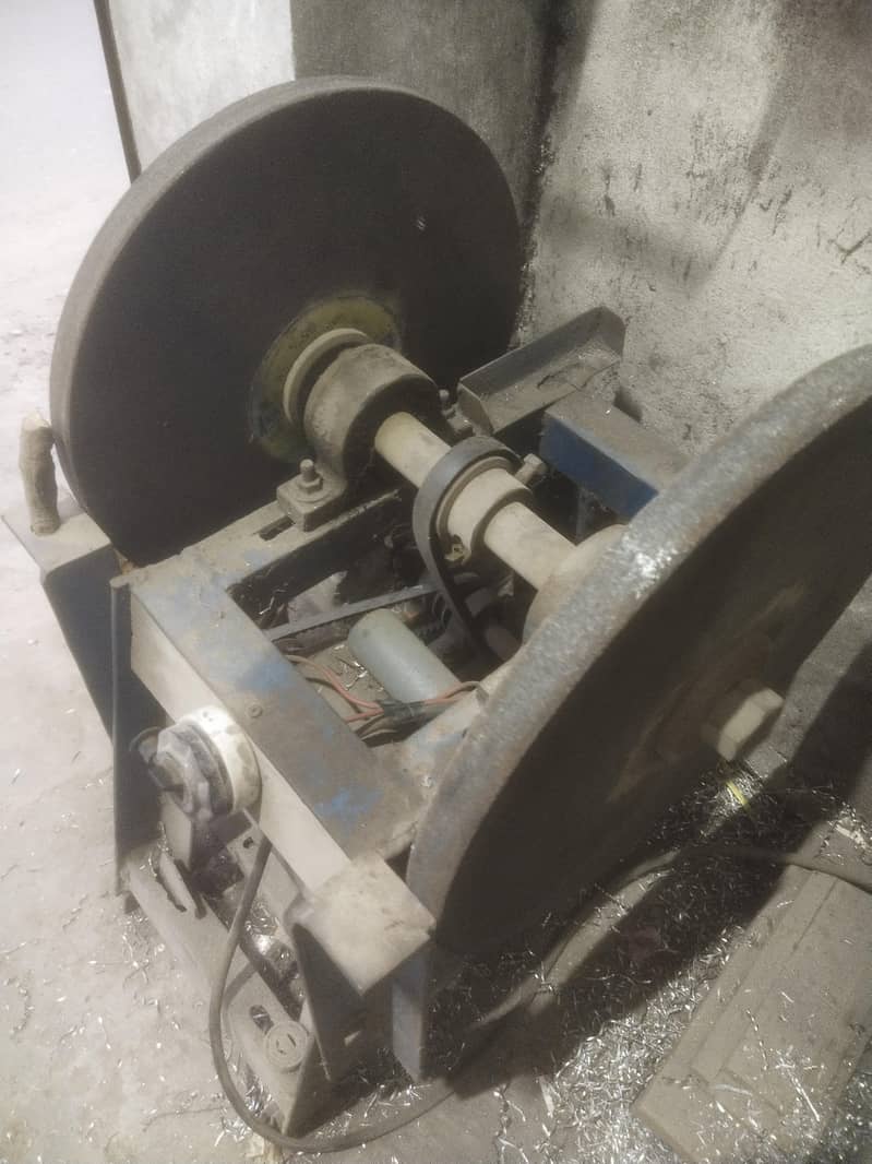 Grinding Machine 0