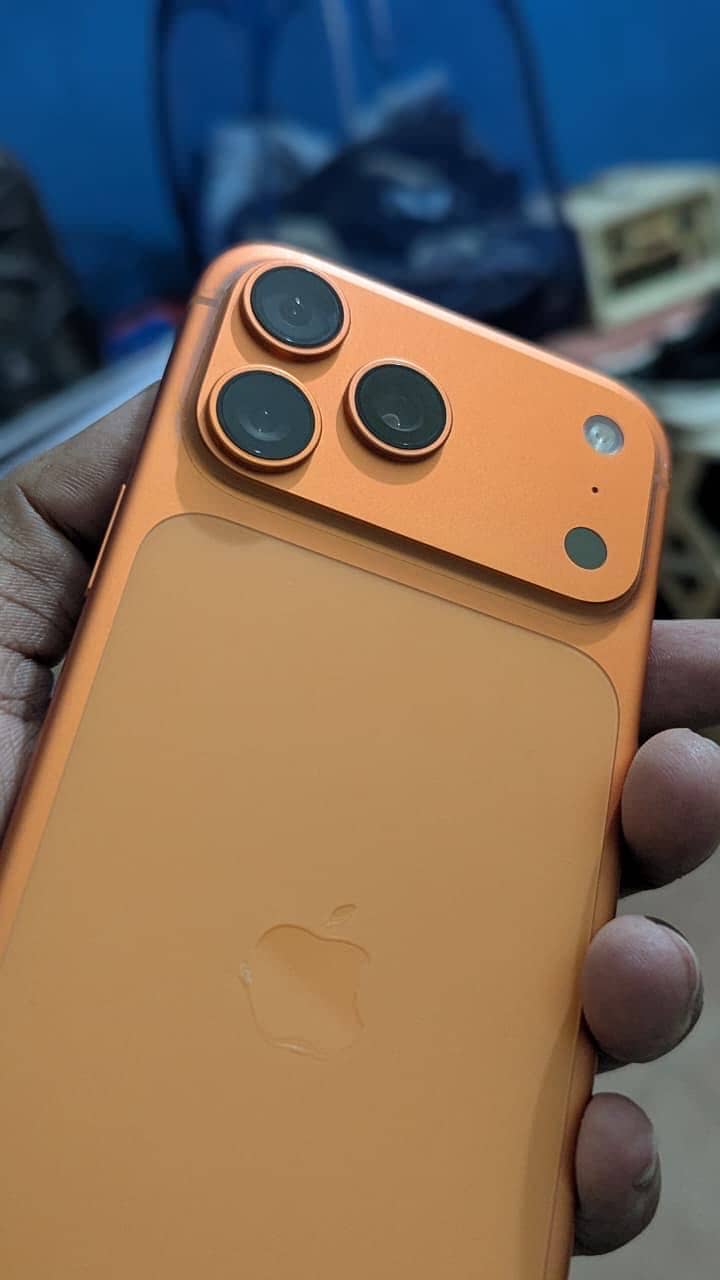 Apple iPhone 17 Pro Max 0