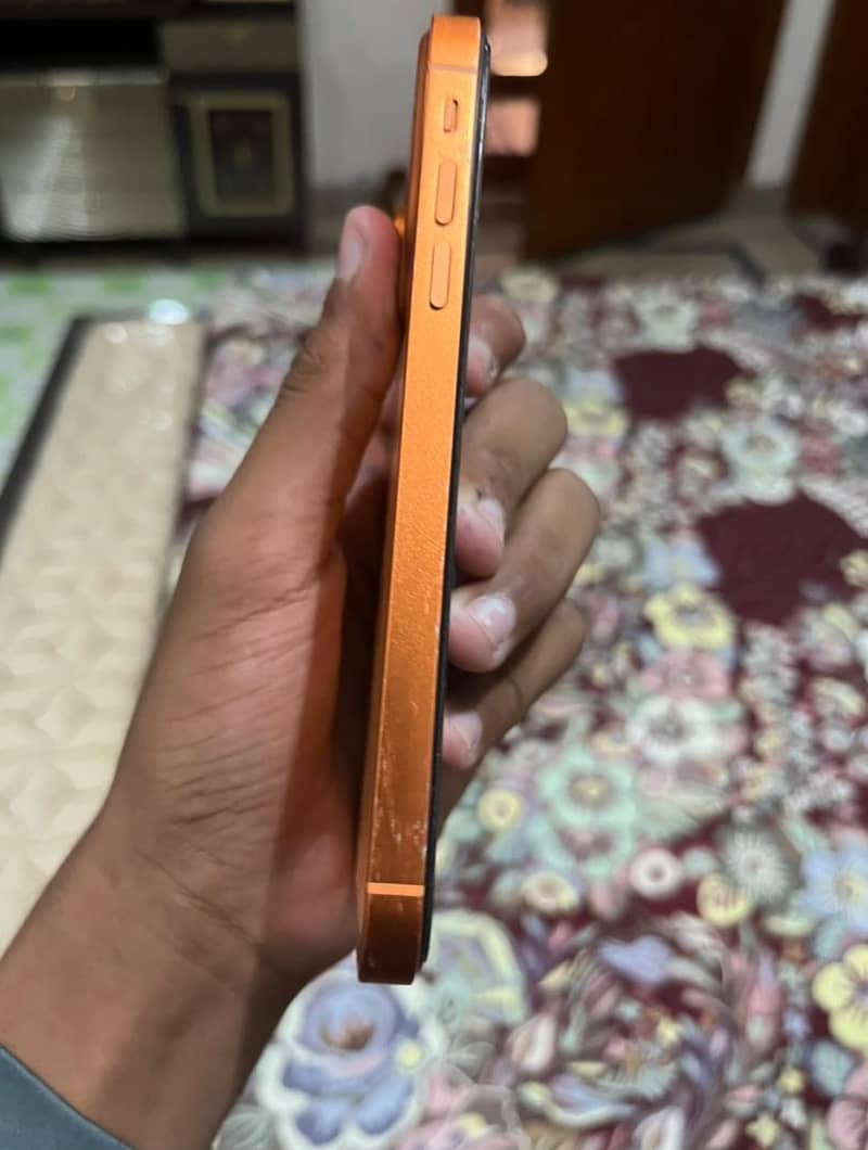 Apple iPhone XR 1