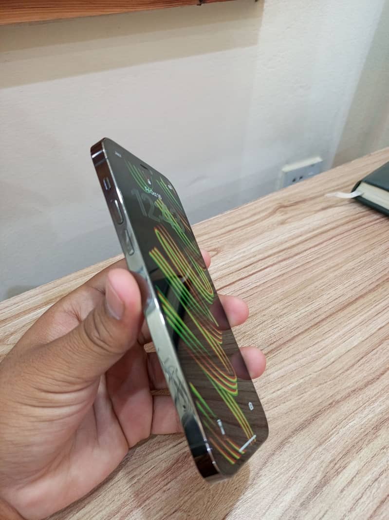 Apple iPhone 12 Pro 1