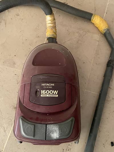 Title: Hitachi 1600W Vacuum Cleaner – Excellent Condition