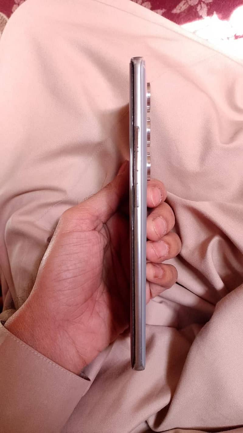 Tecno CAMON 40 Pro 1