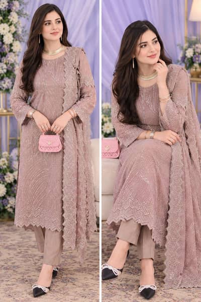 Gorgeous dress in excellent condition