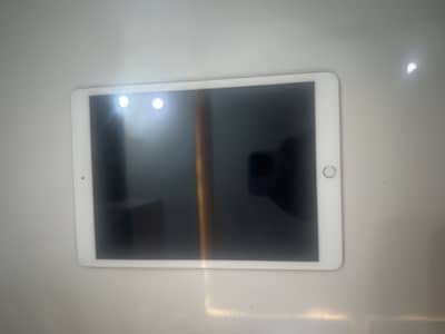 Ipad 7th generation 32 gb 10/10 03321666323