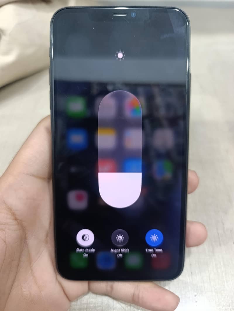 Apple iPhone 11 Pro Max 7