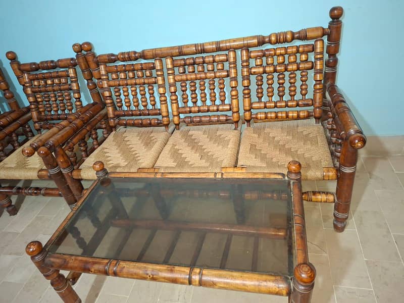 Sindhi sofa 0