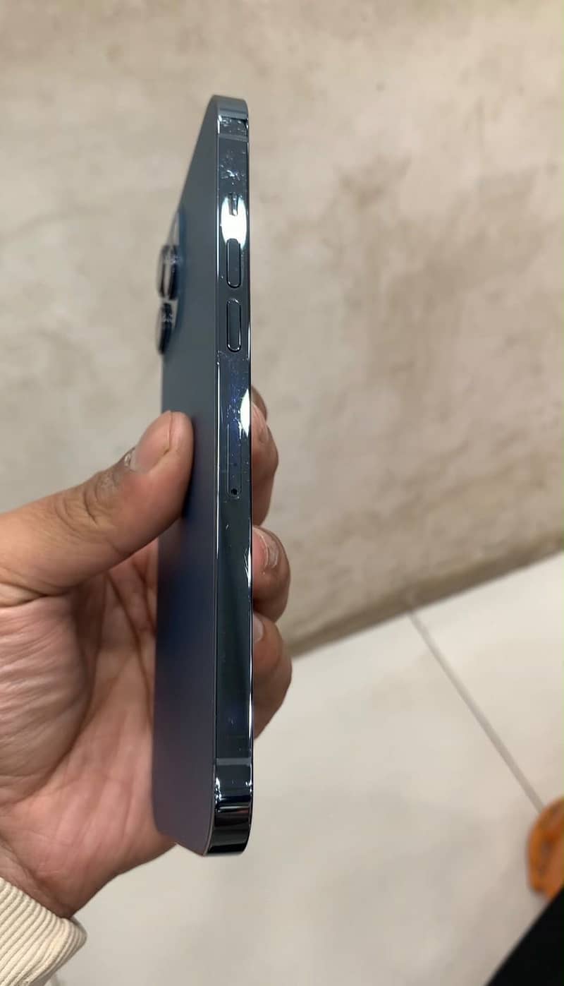 Apple iPhone 12 Pro Max 1