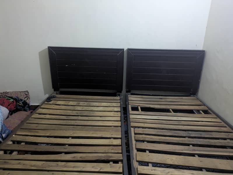2 single bed for sell 3