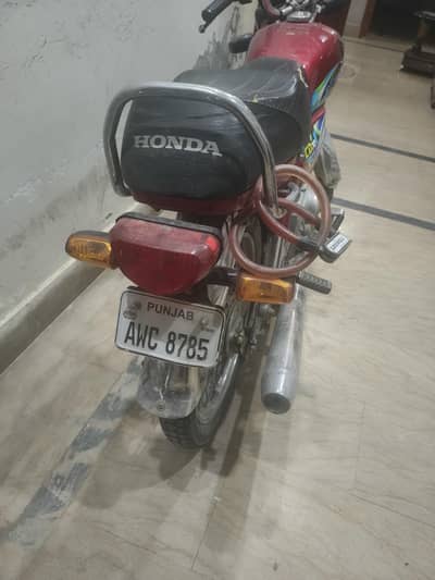 Honda CD 70 bike