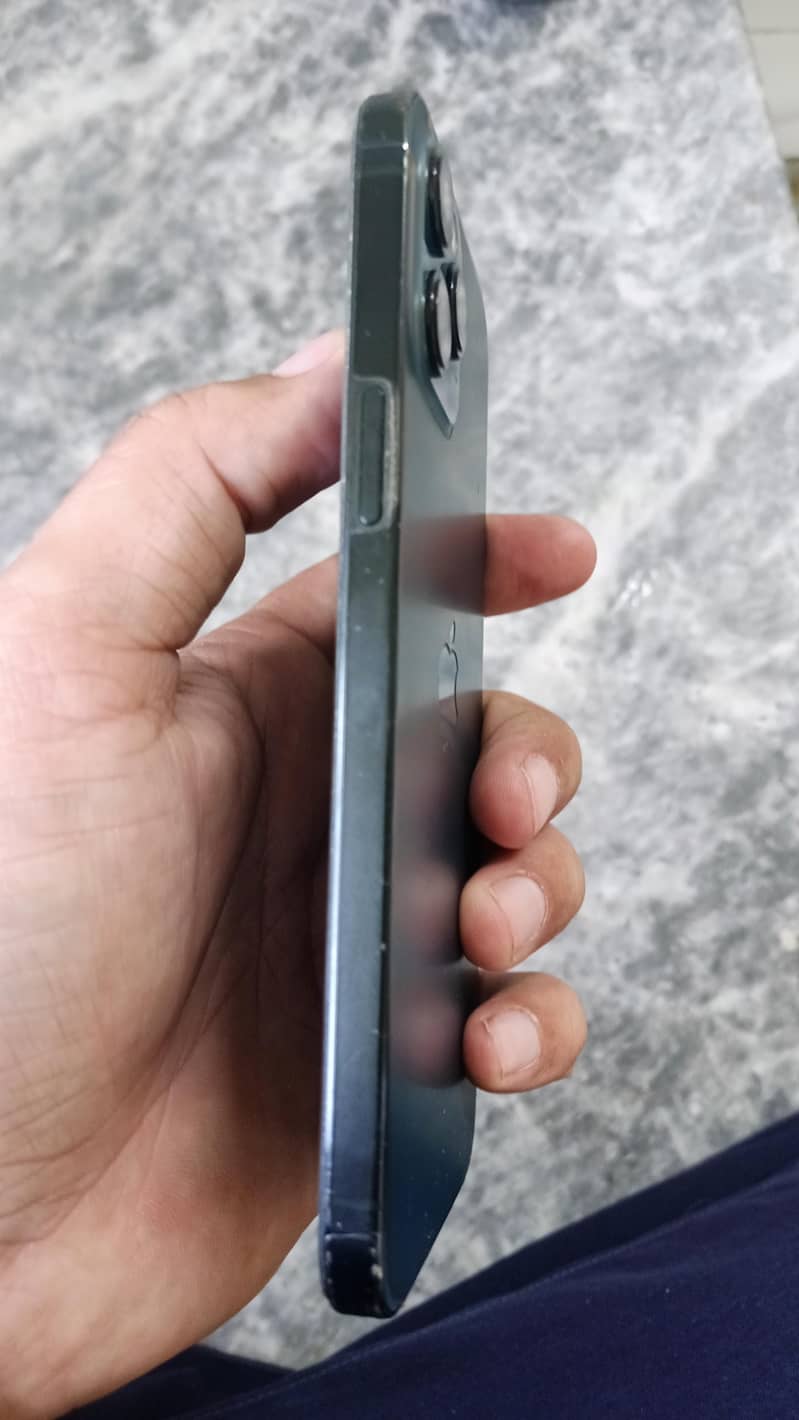 Apple iPhone 12 Pro Max 3