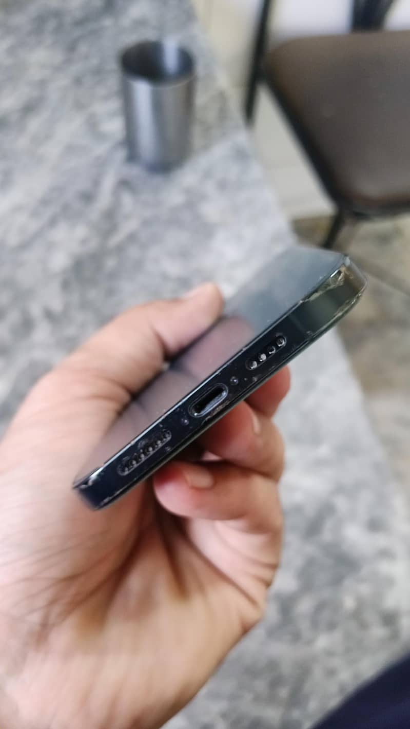 Apple iPhone 12 Pro Max 5