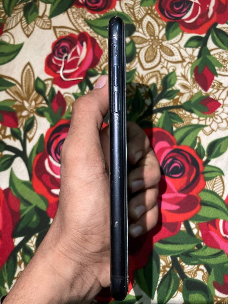 Apple iPhone XR 3