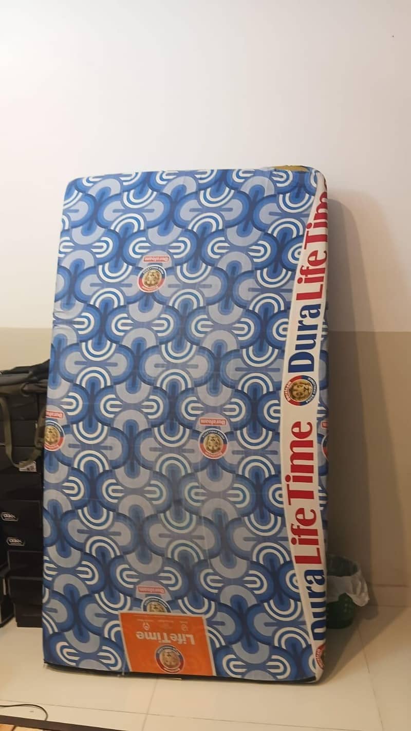 mattress 0