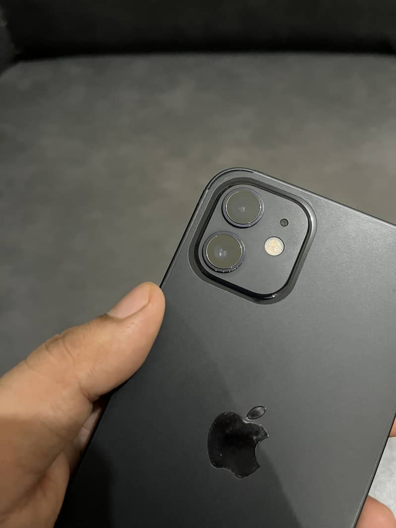 Apple iPhone 12 3