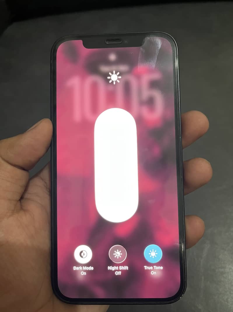 Apple iPhone 12 6