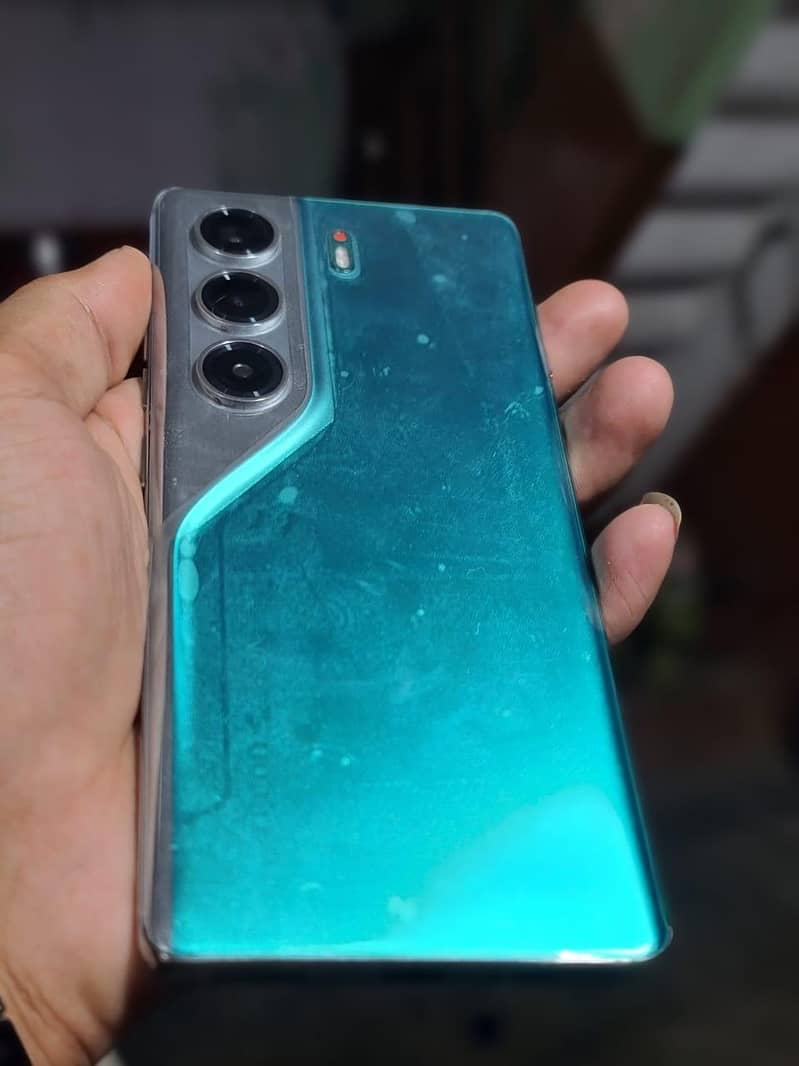 Tecno CAMON 40 Pro 0