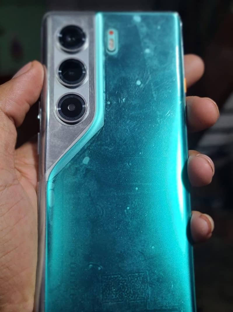 Tecno CAMON 40 Pro 2