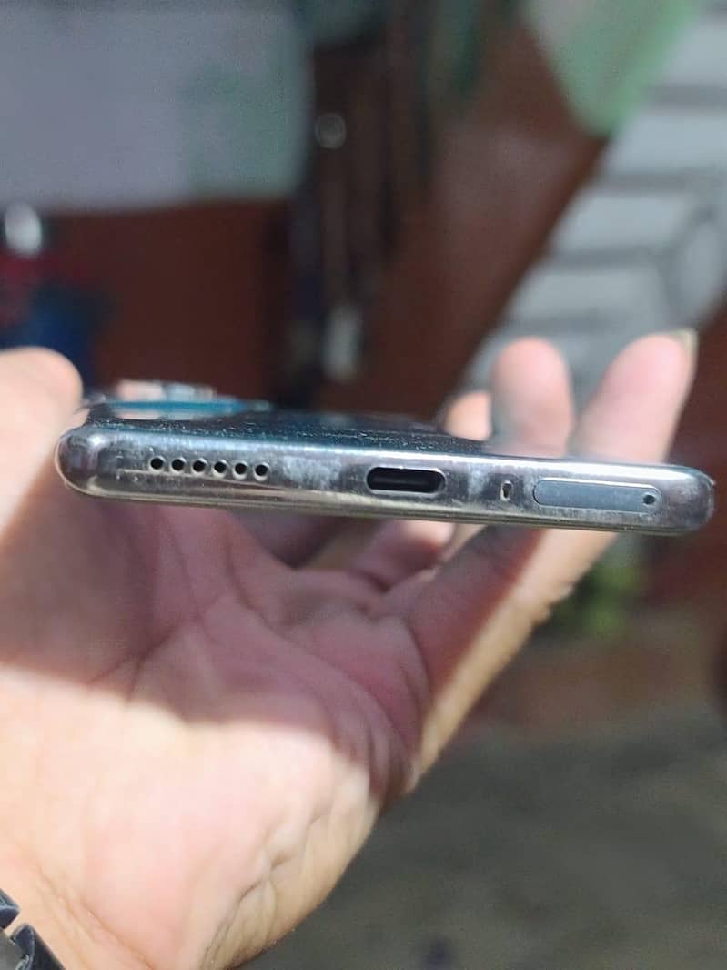 Tecno CAMON 40 Pro 4