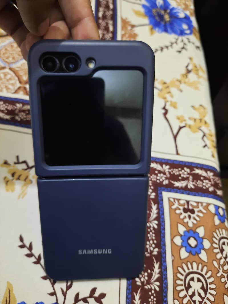 Samsung Mobile Z Flip 5 - Mobile Phones - 1120767219