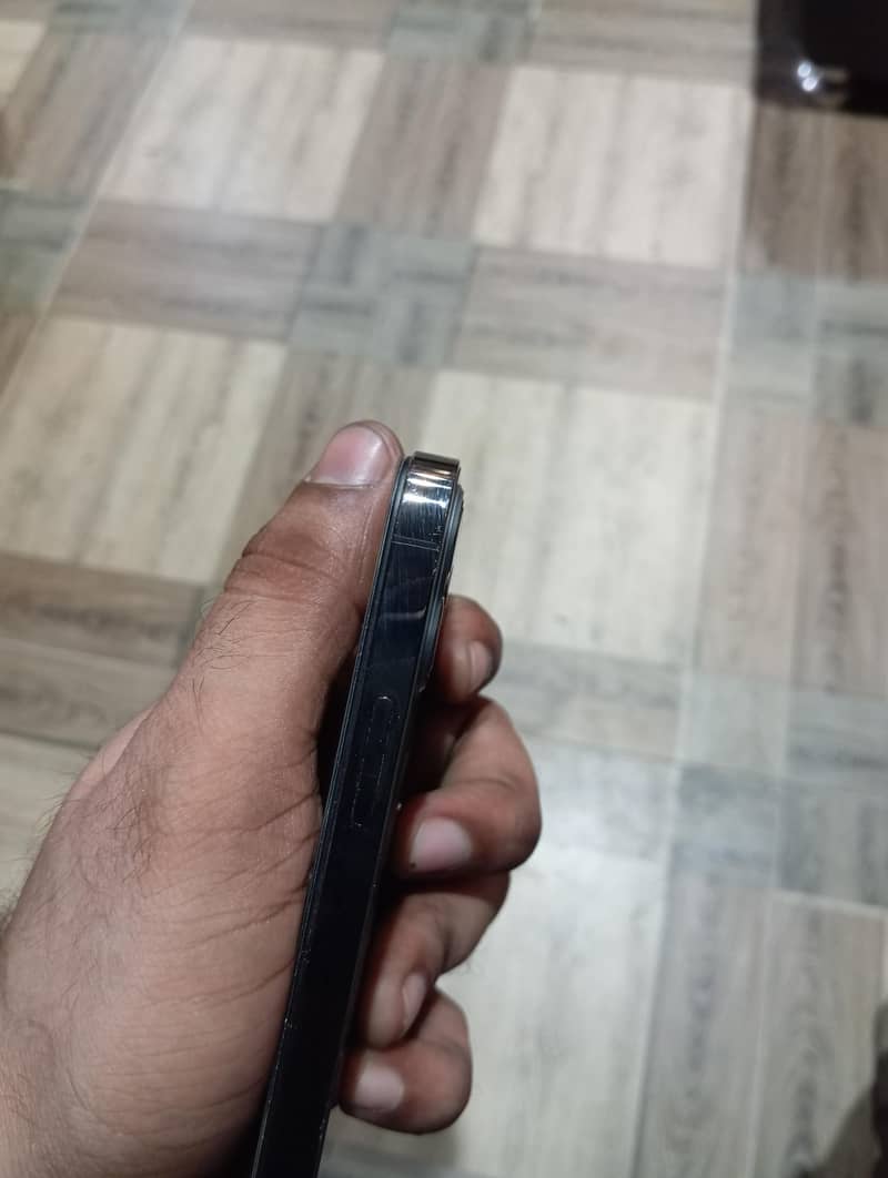 Apple iPhone 12 Pro 2