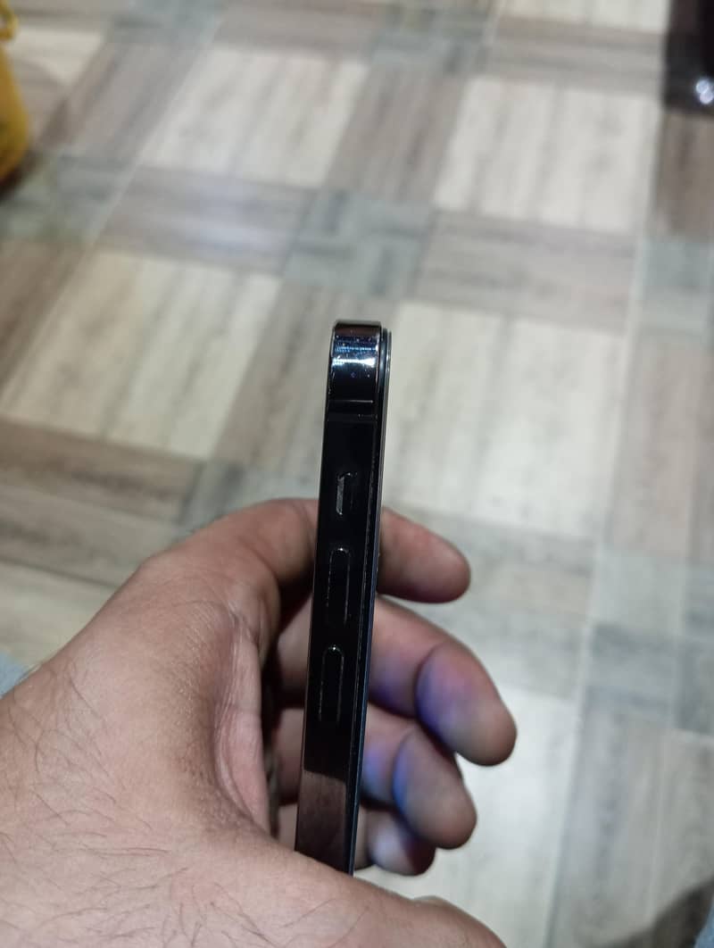 Apple iPhone 12 Pro 4
