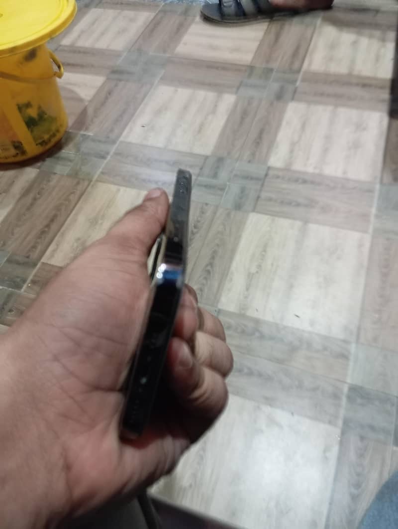 Apple iPhone 12 Pro 6