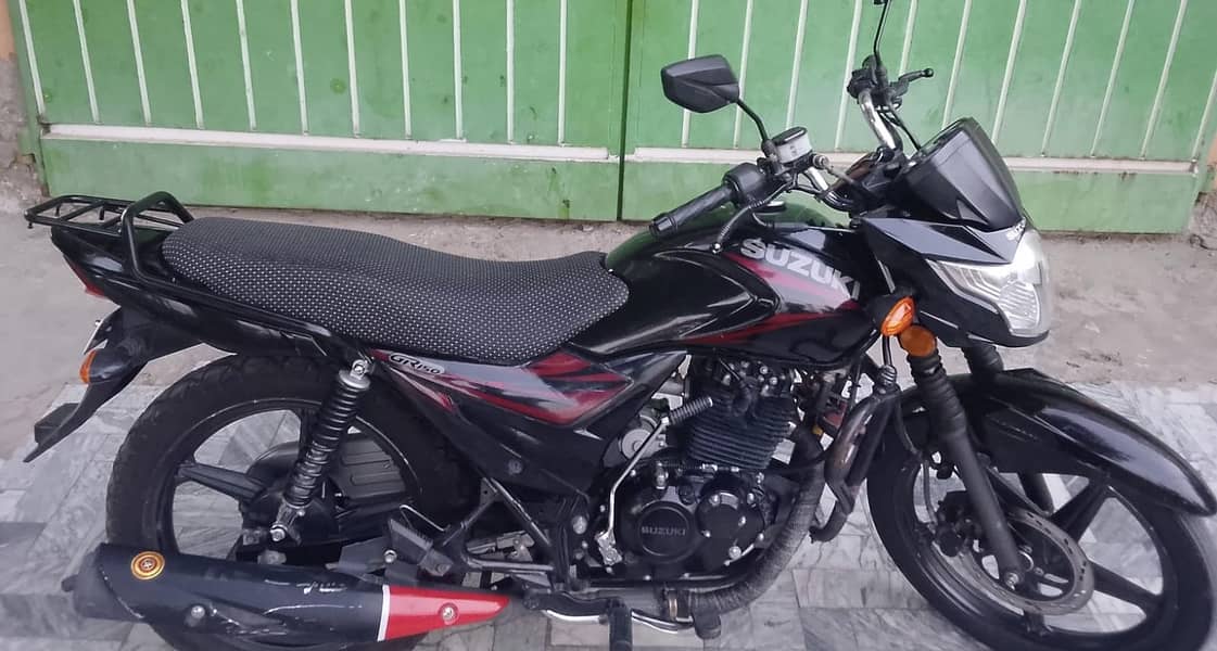 Suzuki GR 150 1