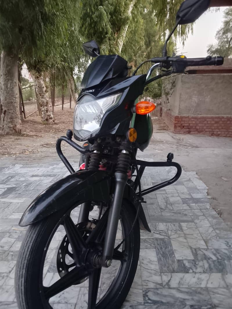 Suzuki GR 150 3