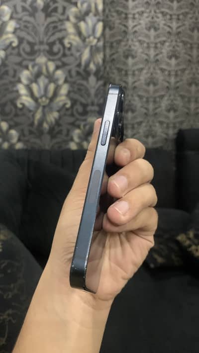 Apple iPhone 13 mini