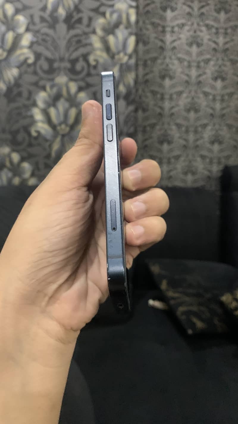 Apple iPhone 13 mini 3